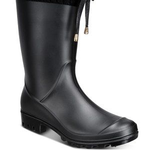 Cute, lined rain boots w/ bow!